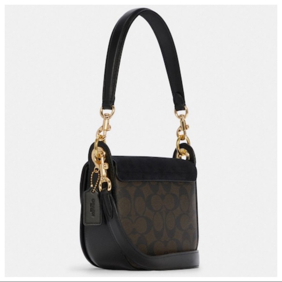 ✨POSH LIVE GIVEAWAY✨Coach Signature coated bag - Picture 2 of 5